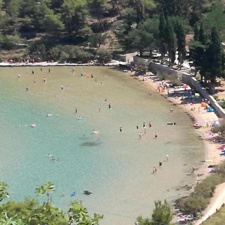 Apartments Damir - 80 M From Beach Постира Екстериор снимка